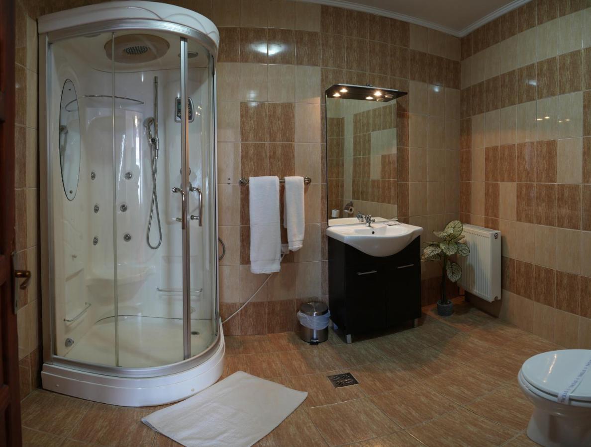 Hotel Rubin*** Gheorgheni  Bagian luar foto